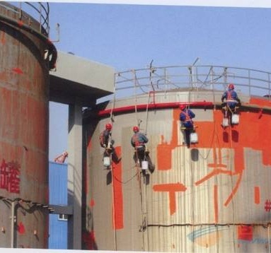 儲油罐(guan)噴塗用開(kai)山螺杆空(kong)壓機