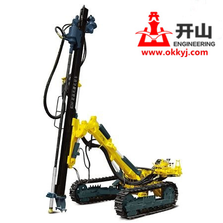 開山潛(qian)孔鑽機(ji)助力西(xi)牛航運(yun)樞紐工(gong)程